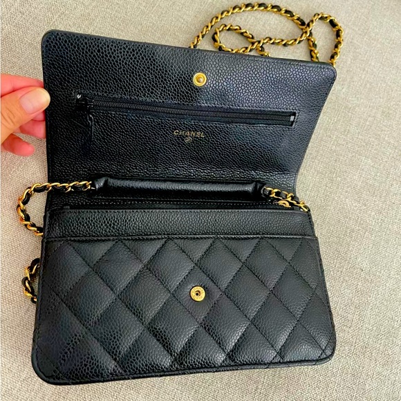 Chanel one the chain bag in black - Picture 2 of 6